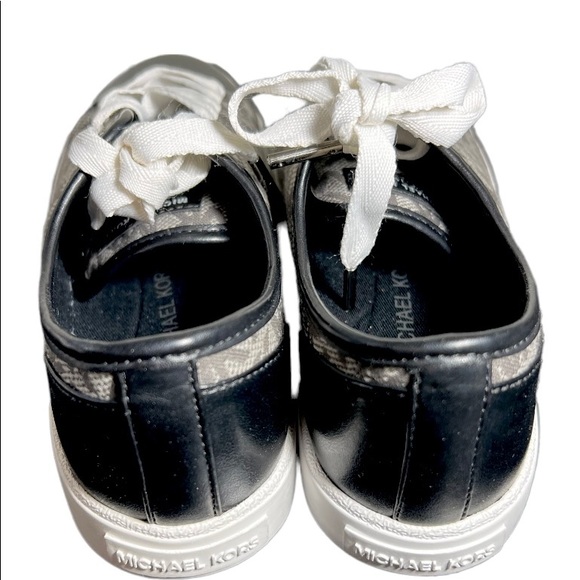 Michael Kors Shoes - Picture 2 of 11